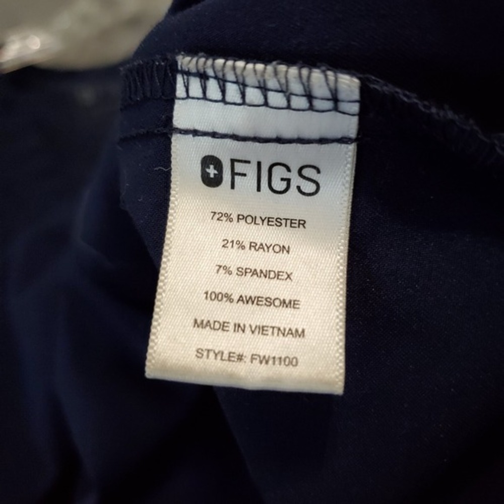 FIGS Women Scrub Top Small Blue V Neck Logo Technical Collection Pockets - Picture 9 of 9